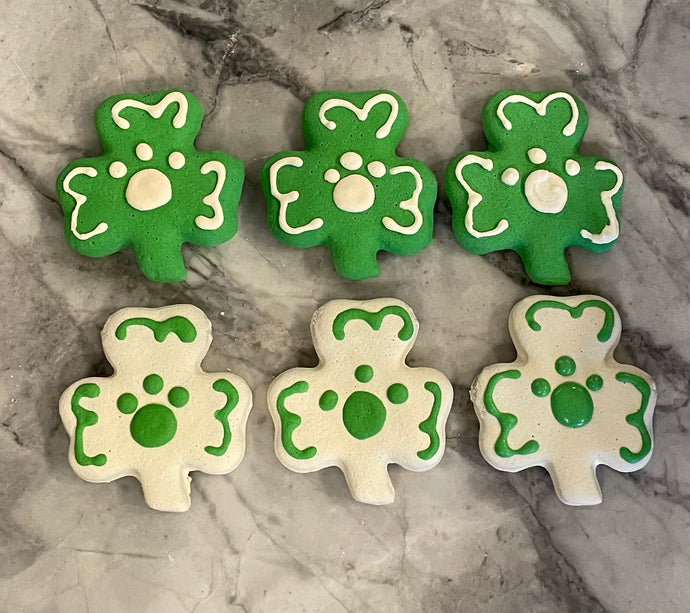 Medium Shamrock Treats - Set of 6